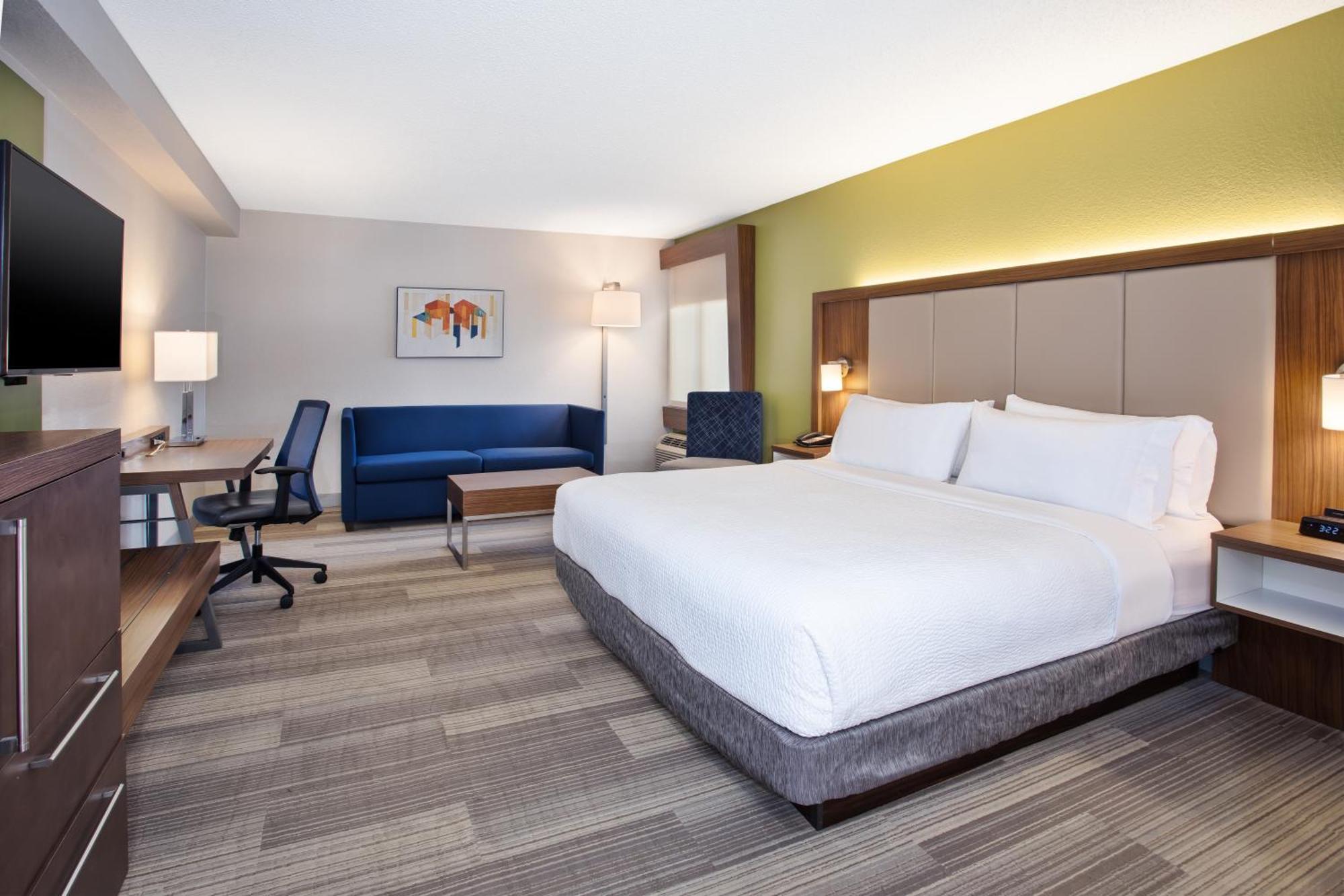 King Corner Room with Sofa Bed,1706042056:JPEG