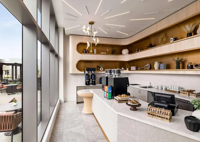 Hilton Bna Nashville Airport TerminalAirport Hotel